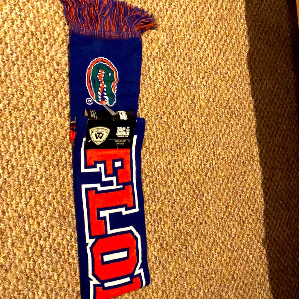 UF Gator scarf, NWT